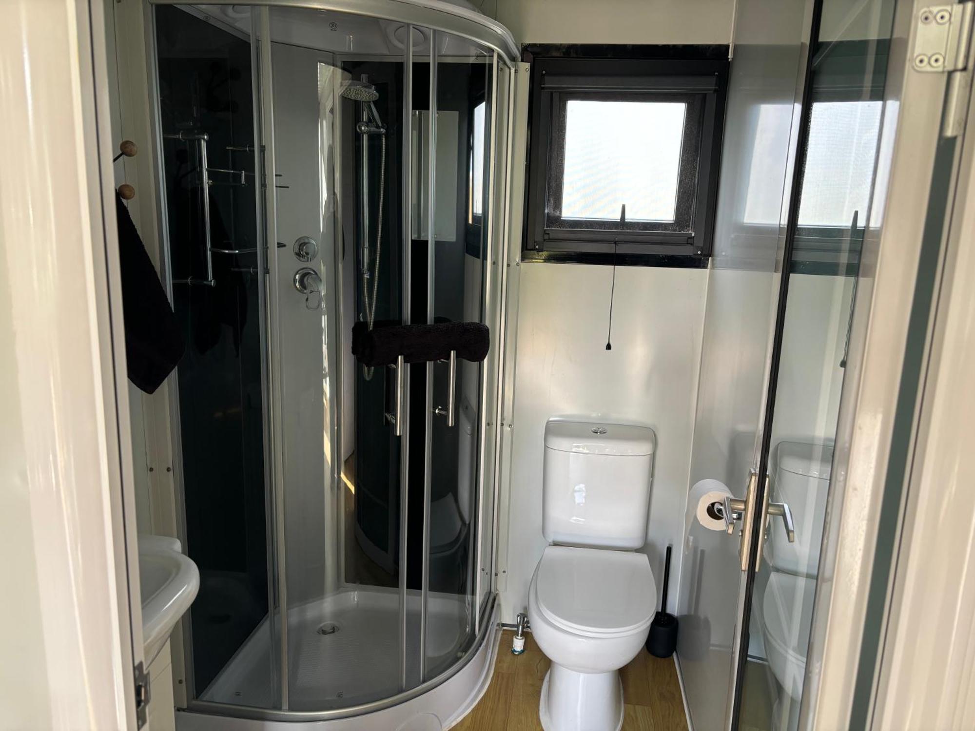 Adorable Little Container House Apartment Hastings Exterior photo